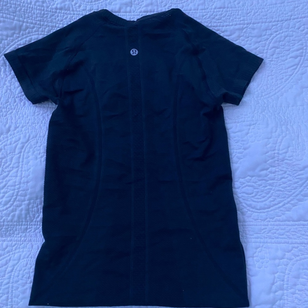 Swiftly Tech Short Sleeve